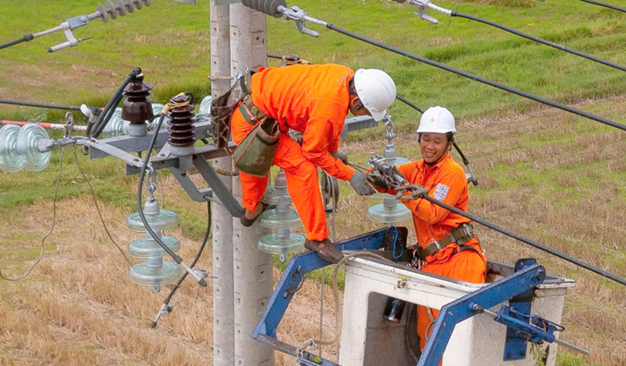 Giải pháp bảo đảm cung cấp điện trong bối cảnh nắng nóng kéo dài