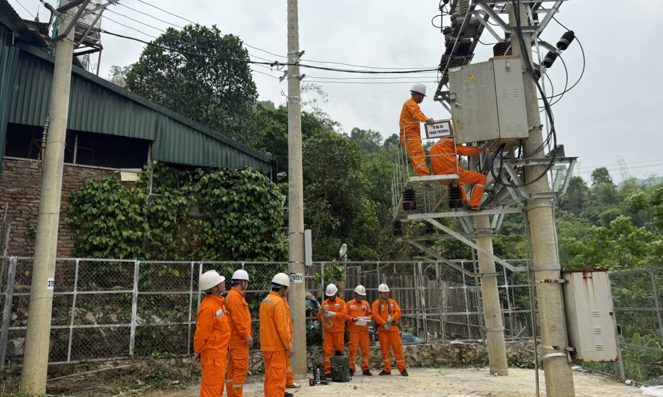 Cao Bằng triển khai các phương án bảo đảm nguồn điện trong kỳ nghỉ lễ