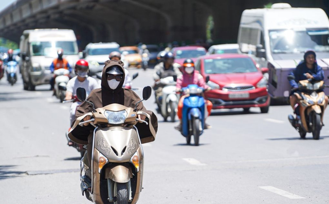Thời tiết ngày 15/5: Nắng nóng tiếp tục duy trì trên diện rộng tại Bắc Bộ và Trung Bộ.