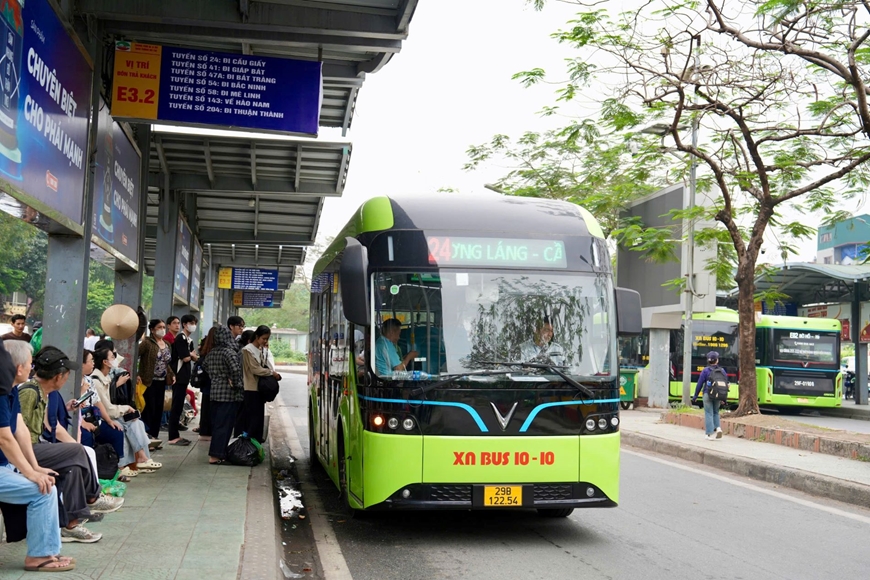 Tỷ lệ buýt sử dụng năng lượng xanh ở Hà Nội chiếm hơn 40%