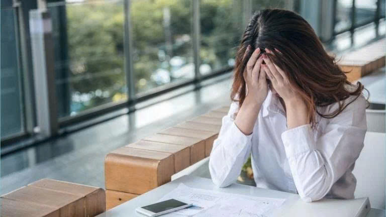 Người trẻ than mệt sau nghỉ lễ