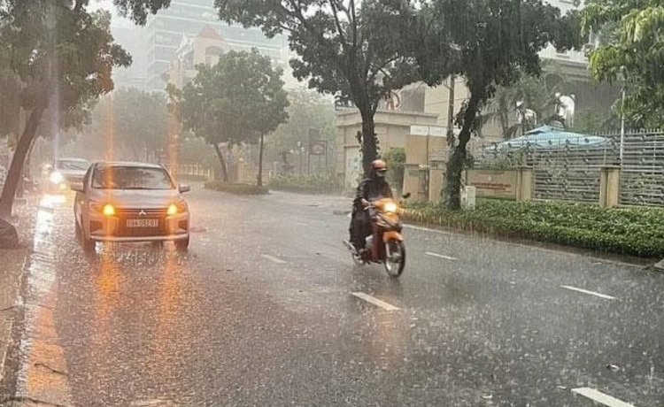 Thời tiết ngày 10/6: Nhiều khu vực trên cả nước tiếp tục có mưa rào và dông.