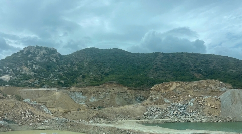 Siết chặt quản lý khoáng sản, bảo đảm nguồn vật liệu và trách nhiệm môi trường