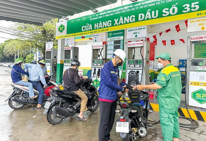 Cần Thơ yêu cầu triển khai hiệu quả lộ trình sử dụng xăng sinh học E10