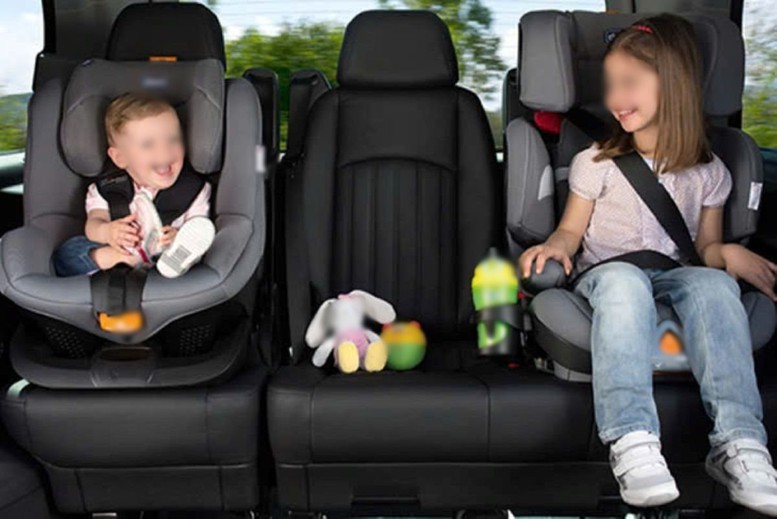 Từ 15/8, phạt cảnh cáo ô tô chở trẻ em không có thiết bị an toàn phù hợp