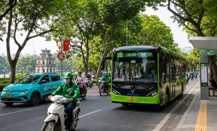 Hà Nội vận hành hệ thống vé điện tử liên thông dành cho giao thông công cộng
