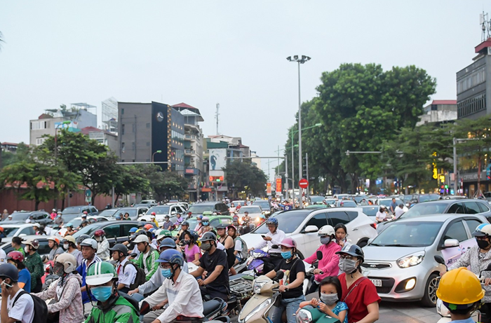 Hà Nội xây dựng mạng lưới kiểm định khí thải xe máy