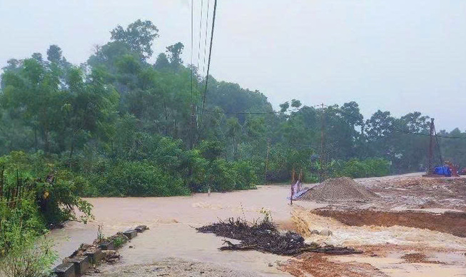 Thời tiết ngày 9/7: Bắc Bộ mưa dông diện rộng, Trung Bộ nắng nóng