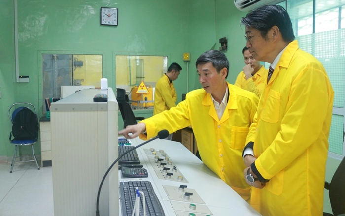 Đề xuất người trực tiếp giảng dạy chuyên ngành vật lý, điện hạt nhân hưởng mức phụ cấp ưu đãi 70%