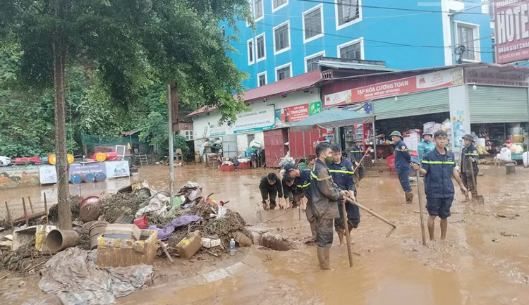 Nhiều điểm sạt lở nghiêm trọng, Sơn La công bố tình huống khẩn cấp về thiên tai