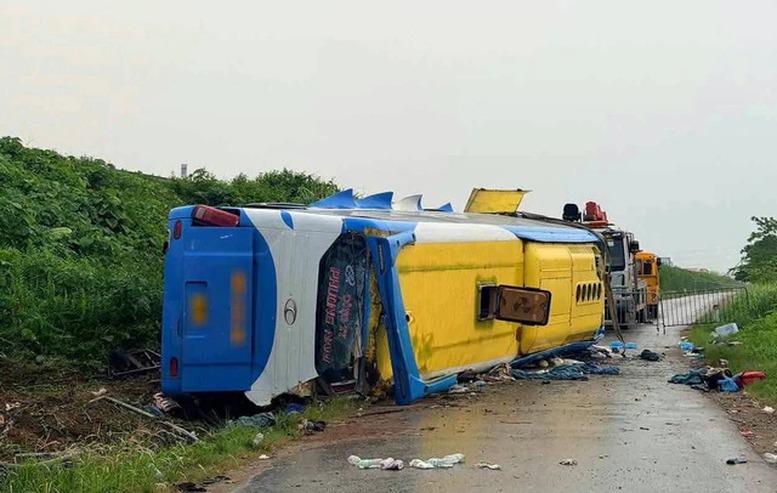 Khẩn trương điều tra, làm rõ nguyên nhân vụ tai nạn trên tuyến cao tốc Pháp Vân - Cầu Giẽ