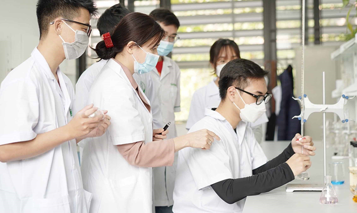‘Khoa học công nghệ và nhân lực chất lượng cao - động lực thúc đẩy phát triển công nghiệp vật liệu’