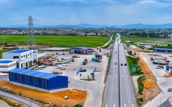 Toàn bộ trạm dừng nghỉ trên cao tốc Bắc-Nam hoàn thành dịch vụ công thiết yếu trước 15/8