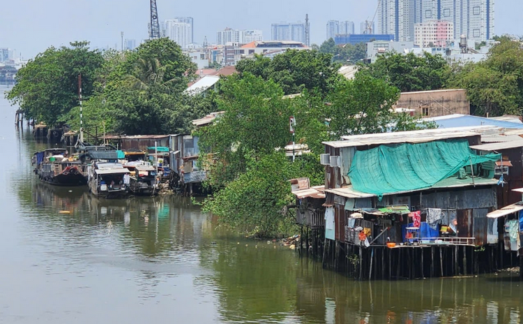 TP. HCM dự kiến triển khai 115 dự án chỉnh trang đô thị, di dời 41.540 nhà ven sông, kênh, rạch