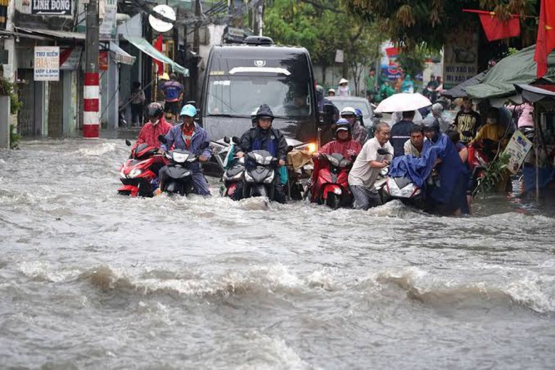Tập trung khắc phục hậu quả thiên tai, ổn định cuộc sống người dân