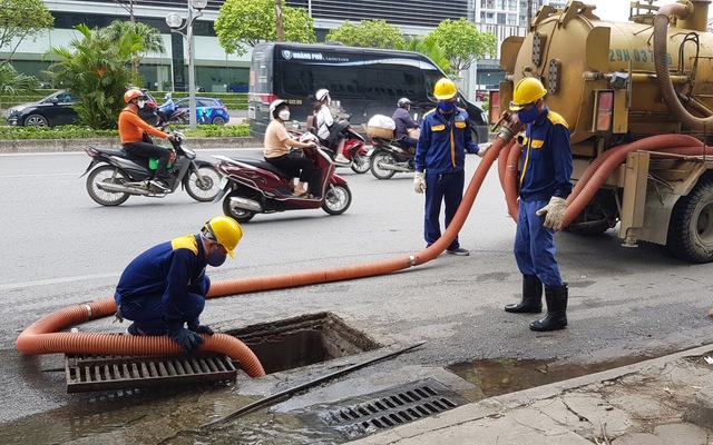 Nâng cao năng lực thoát nước, sẵn sàng ứng phó mưa lớn