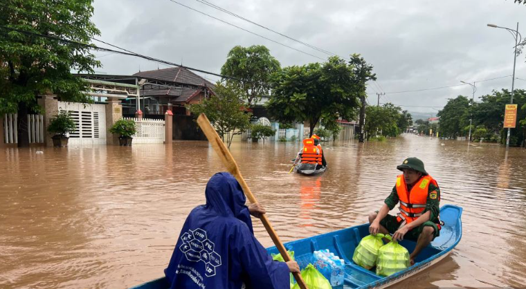 Ứng phó mưa lũ: Trường học ở Quảng Trị chủ động cho học sinh nghỉ học