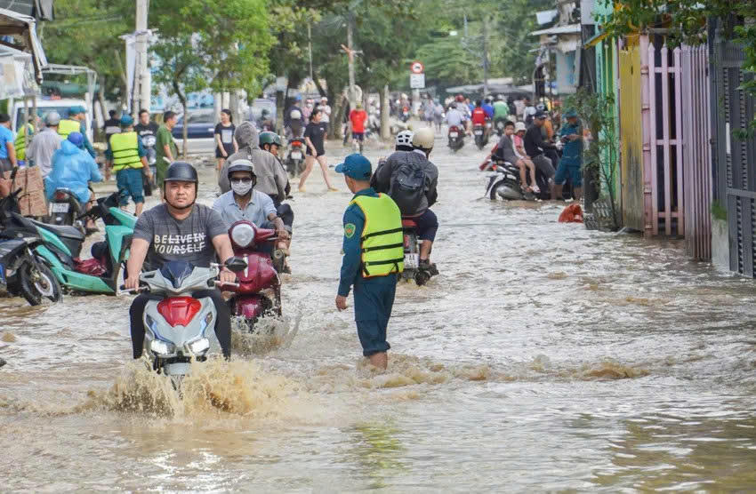 Đảm bảo thoát nước, chống ngập úng khu vực đường Mẹ Suốt