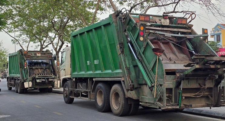 Quy định thời gian hoạt động của xe vệ sinh môi trường, xe ô tô chở vật liệu xây dựng, phế thải rời