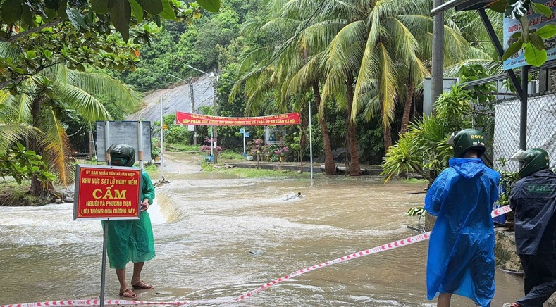 Xã đảo ở Đà Nẵng ứng phó với mưa lớn