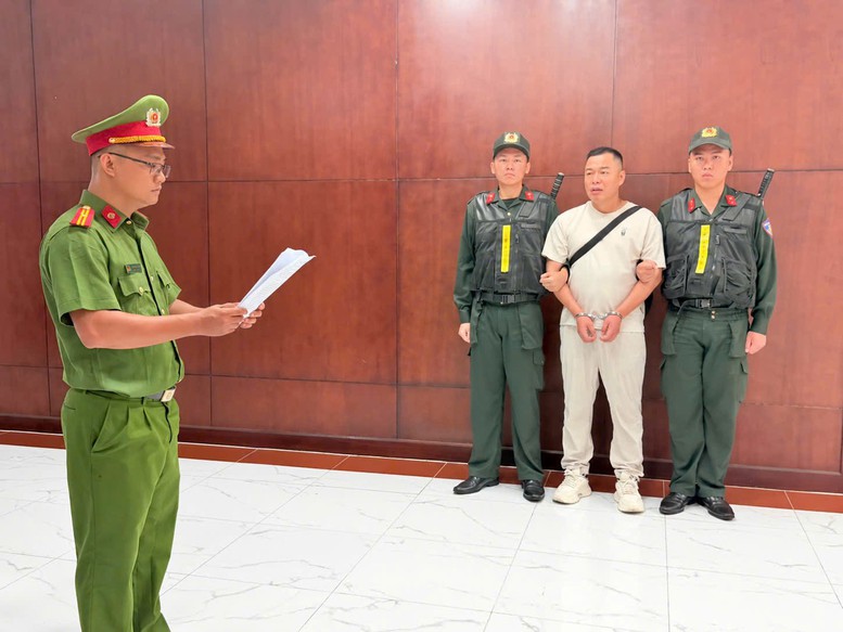 Khởi tố đối tượng sử dụng trái phép nhãn hiệu 'Hằng Du Mục' để kinh doanh táo đỏ