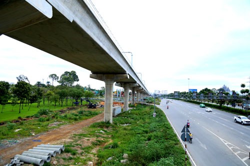 &rsquo;Đất vàng&rsquo; quanh các dự án metro