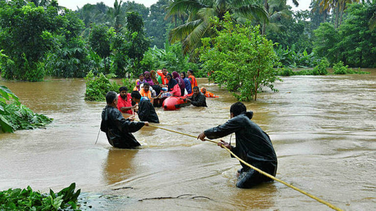 95 người thiệt mạng do mưa lũ ho&#224;nh h&#224;nh tại Ấn Độ