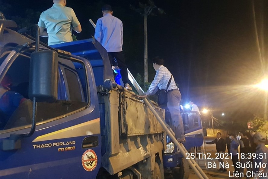 Đà Nẵng: Ai đứng sau đoàn xe tải chở chất thải "lạ", gây rối ở bãi rác